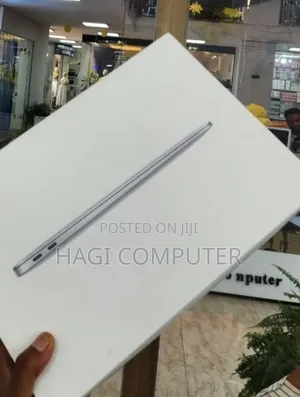 New Laptop Apple MacBook Air 2020 M1 8GB Apple M1 SSD 256GB