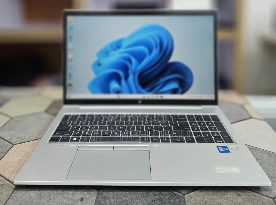 New Laptop HP EliteBook 850 G8 16GB Intel Core i5 SSD 512GB