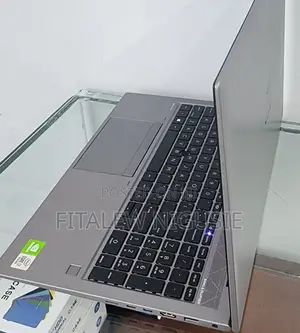 New Laptop HP ZBook Power G7 16GB Intel Core i7 SSD 512GB