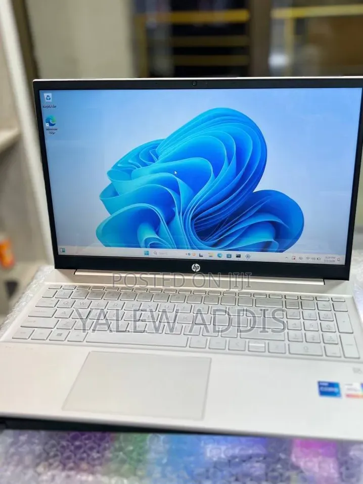 New Laptop HP Pavilion 15 8GB Intel Core i5 SSD 512GB