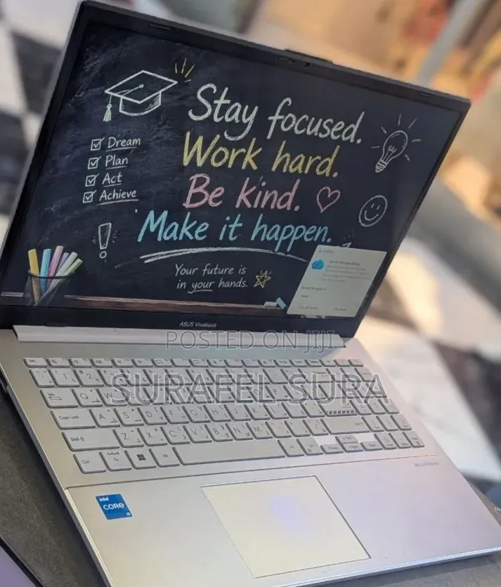 New Laptop Asus Vivobook 15 8GB Intel Core i3 SSD 256GB
