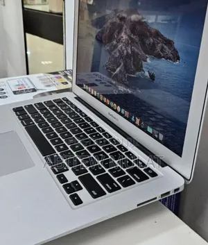 New Laptop Apple MacBook Air 2013 4GB Intel Core i5 SSD 128GB