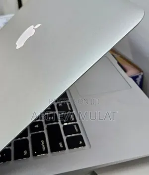 New Laptop Apple MacBook Air 2013 4GB Intel Core i5 SSD 128GB