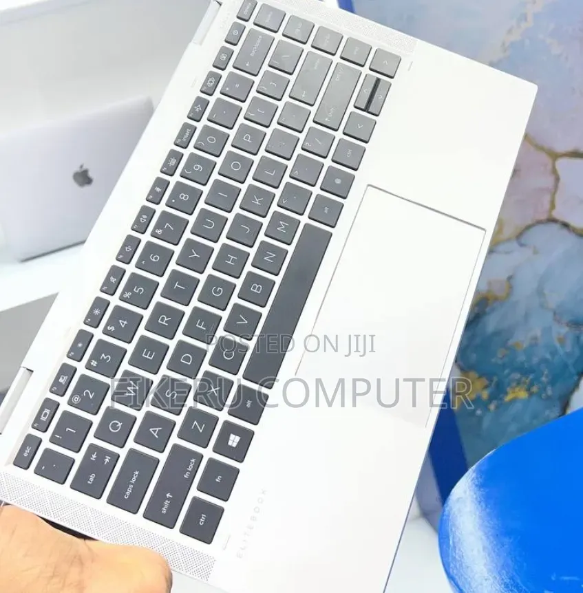 New Laptop HP EliteBook x360 1040 G7 16GB Intel Core i7 SSD 512GB