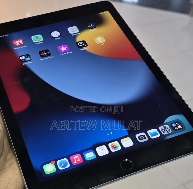 New Apple iPad Air 64 GB Silver
