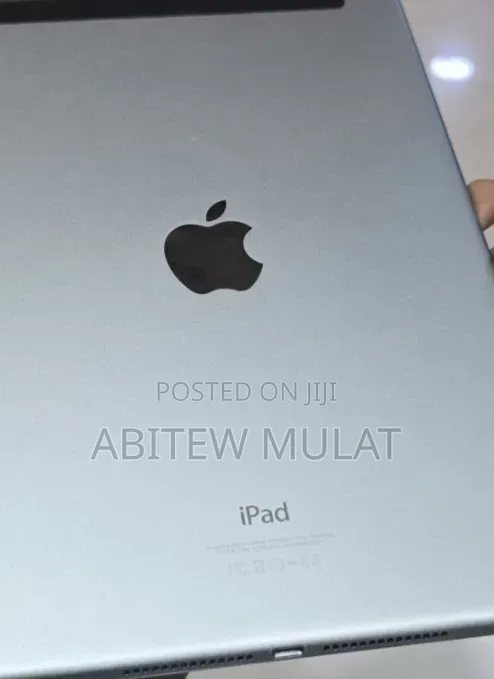 New Apple iPad Air 64 GB Silver