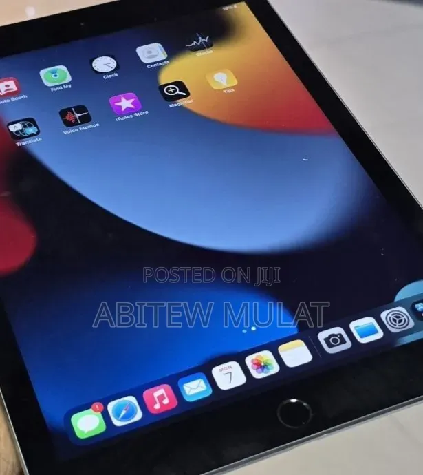 New Apple iPad Air 64 GB Silver