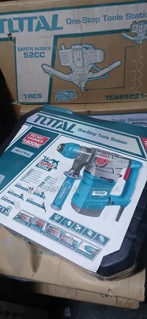 Total 1800 W Rotary Hammer Drill