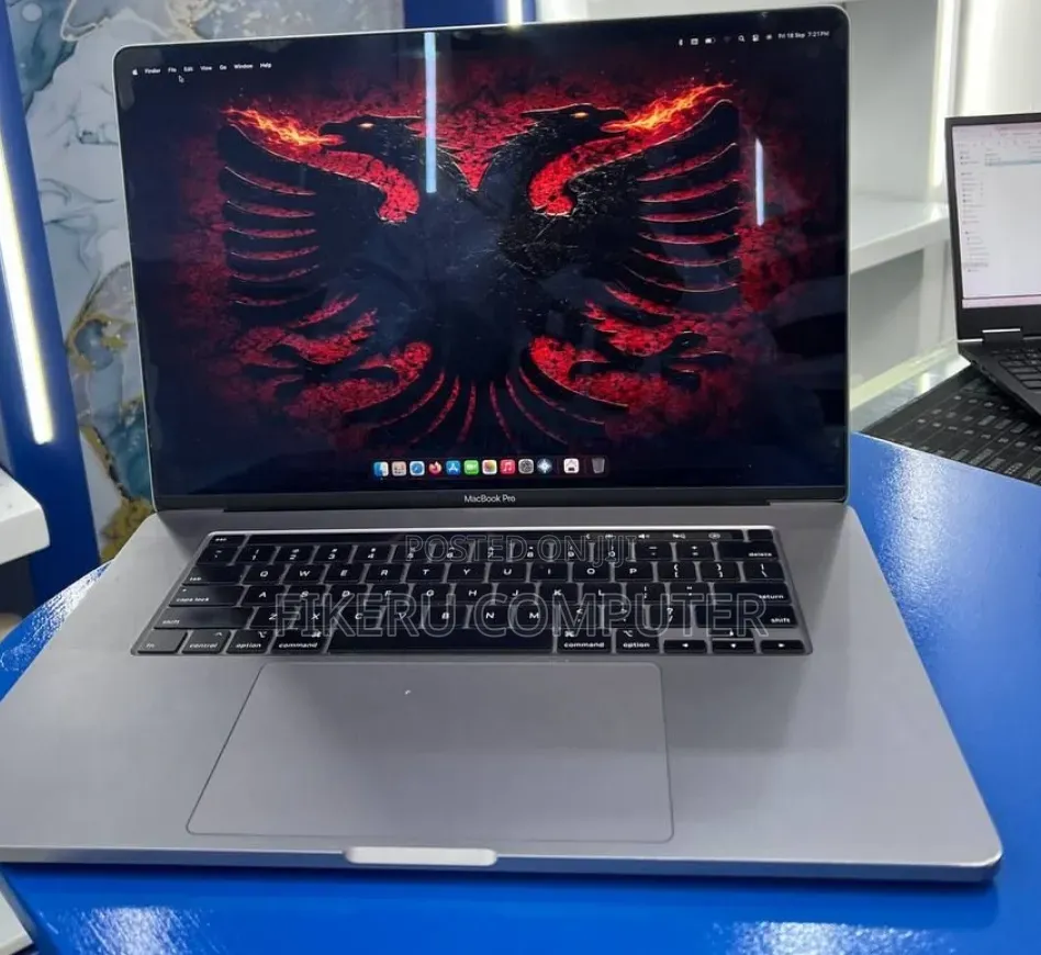 New Laptop Apple MacBook Pro 2019 32GB Intel Core i9 SSD 1T