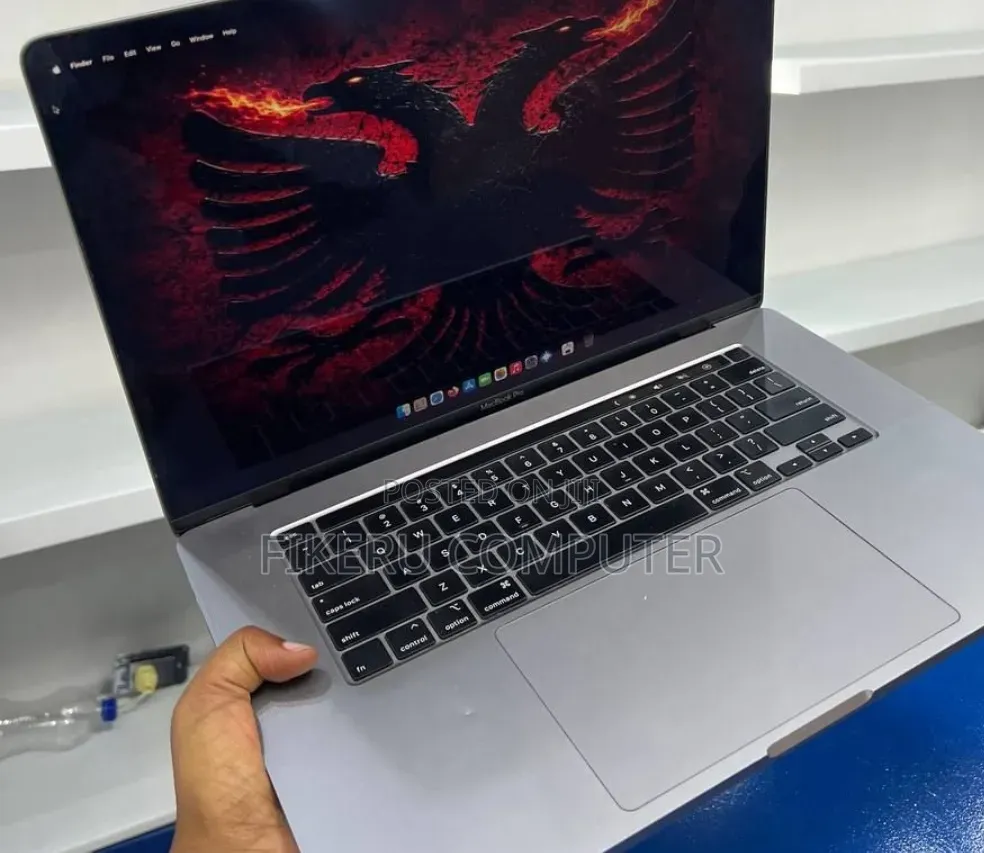 New Laptop Apple MacBook Pro 2019 32GB Intel Core i9 SSD 1T