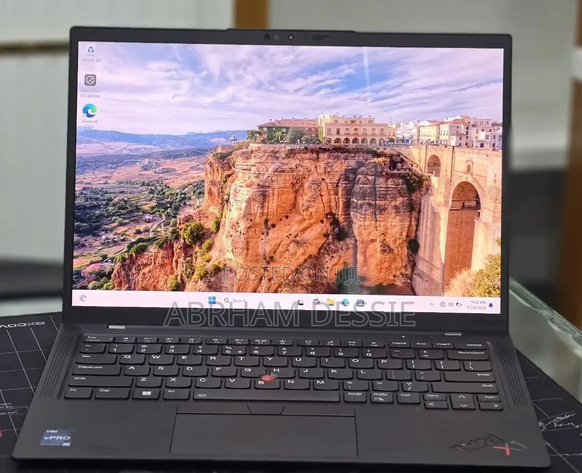 New Laptop Lenovo 16GB Intel Core i7 SSD 512GB