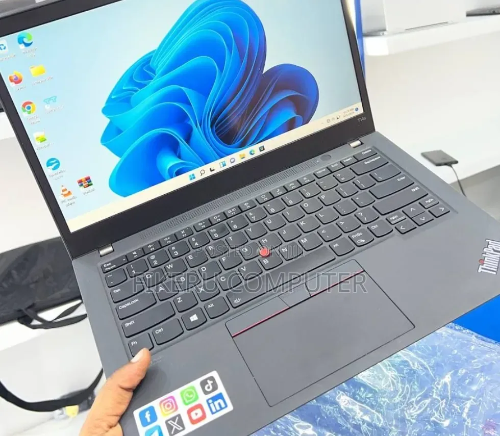 New Laptop Lenovo ThinkPad T14 G3 32GB Intel Core i7 SSD 512GB