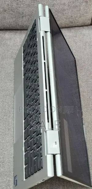 New Laptop HP EliteBook 830 G8 16GB Intel Core i7 SSD 512GB