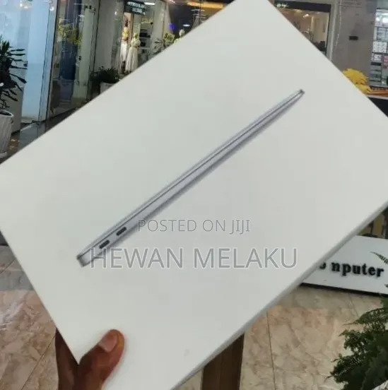 New Laptop Apple MacBook Air 2020 M1 8GB Apple M1 SSD 256GB