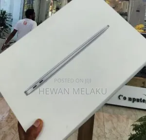 New Laptop Apple MacBook Air 2020 M1 8GB Apple M1 SSD 256GB