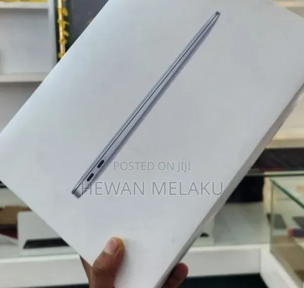 New Laptop Apple MacBook Air 2020 M1 8GB Apple M1 SSD 256GB