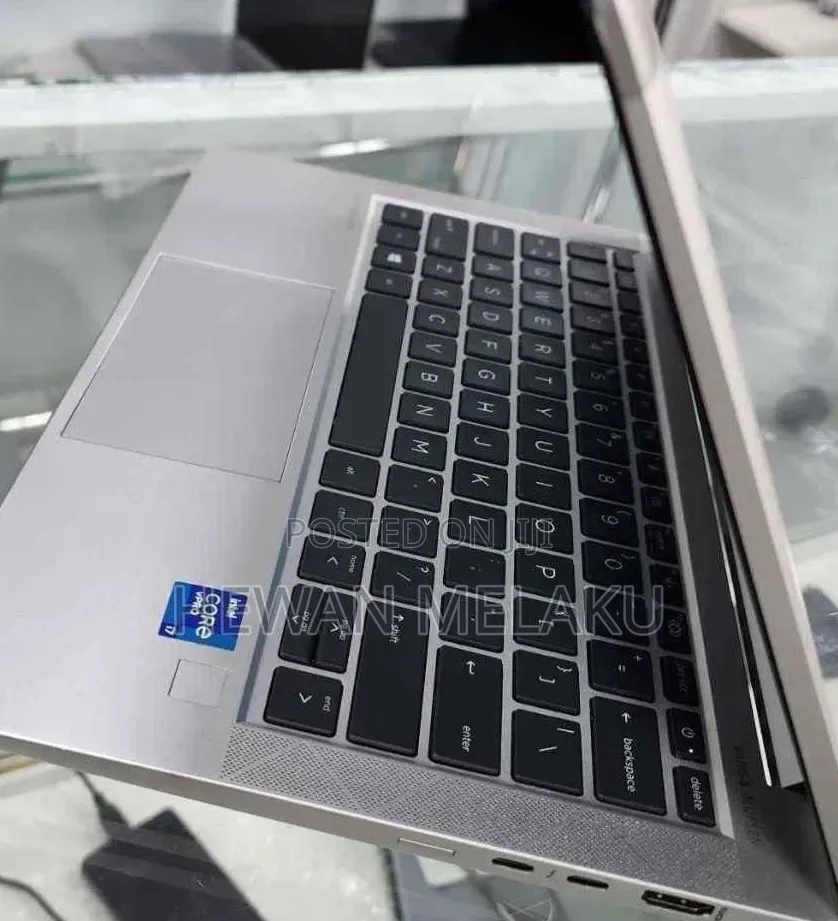 New Laptop HP EliteBook 840 G8 16GB Intel Core i7 SSD 512GB