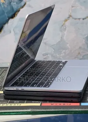 New Laptop Apple MacBook Air 2025 M4 16GB Apple M4 SSD 256GB