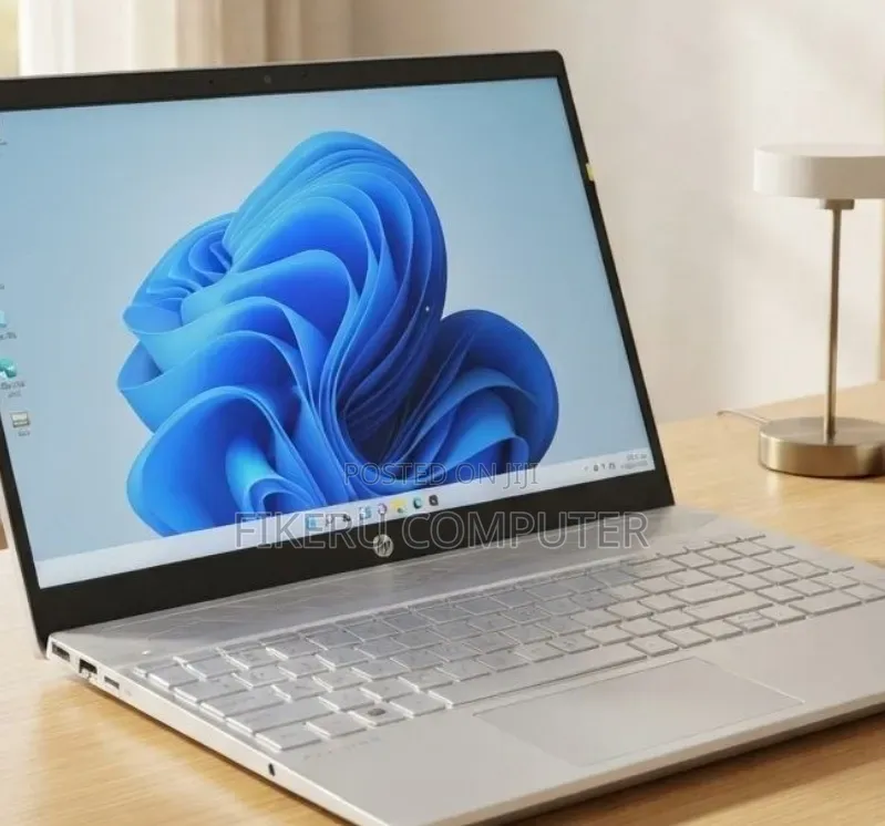 New Laptop HP Pavilion 14 16GB Intel Core i7 SSD 512GB