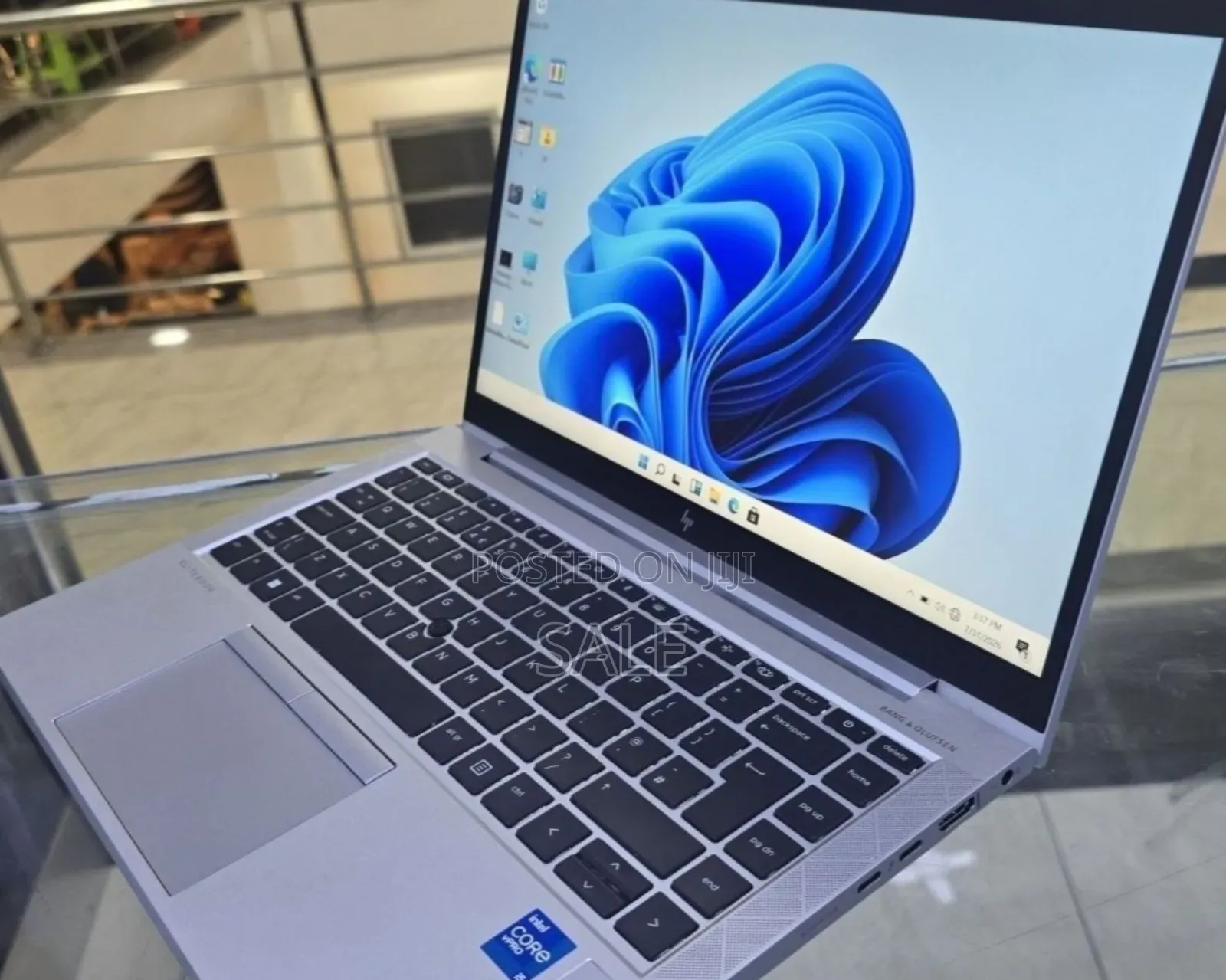 New Laptop HP EliteBook 840 G8 16GB Intel Core i5 SSD 512GB