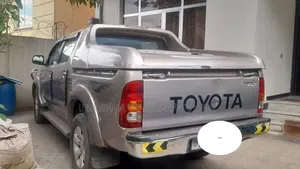 Toyota Hilux 2009 Purple
