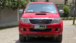 Toyota Hilux 2013 Red