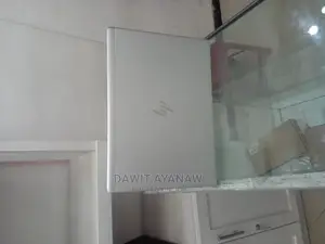 Photo - New Laptop HP EliteBook 840 G5 8GB Intel Core I5 SSD 512GB