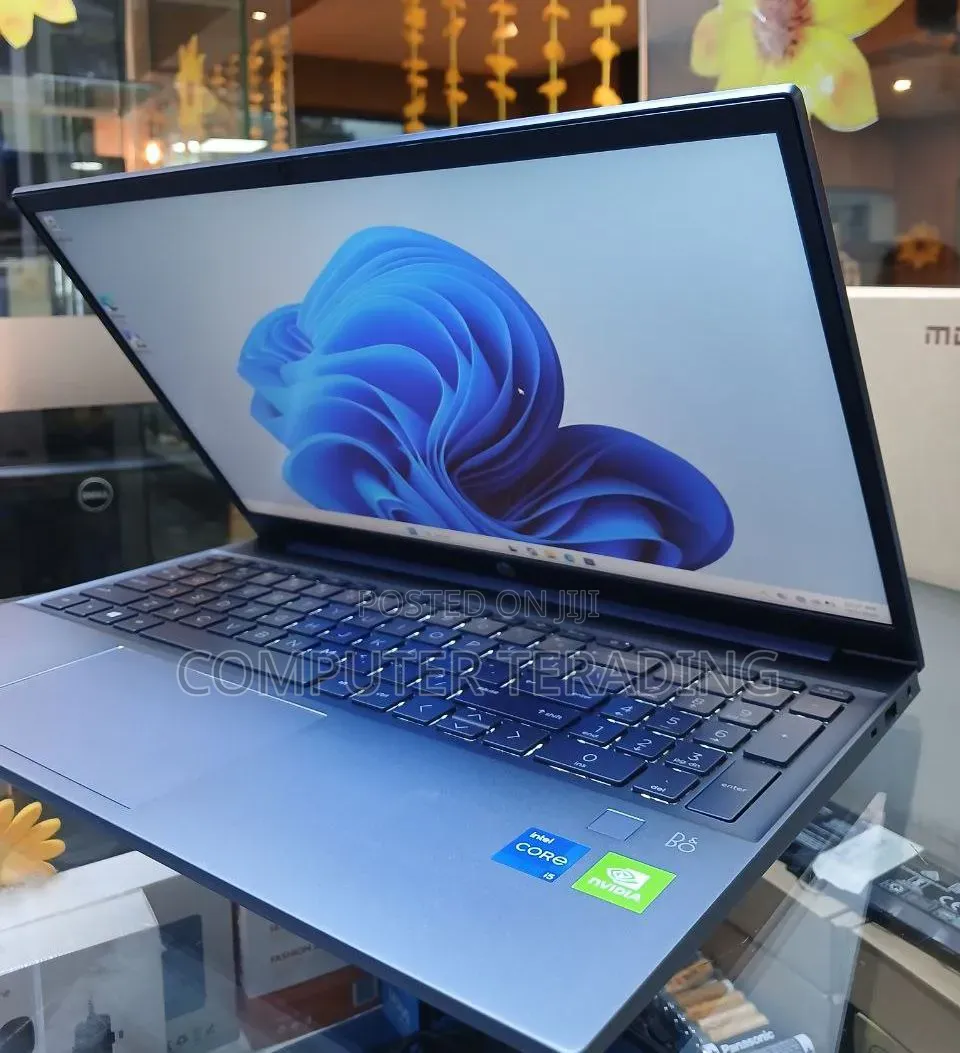 New Laptop HP Pavilion 15 16GB Intel Core i5 SSD 512GB