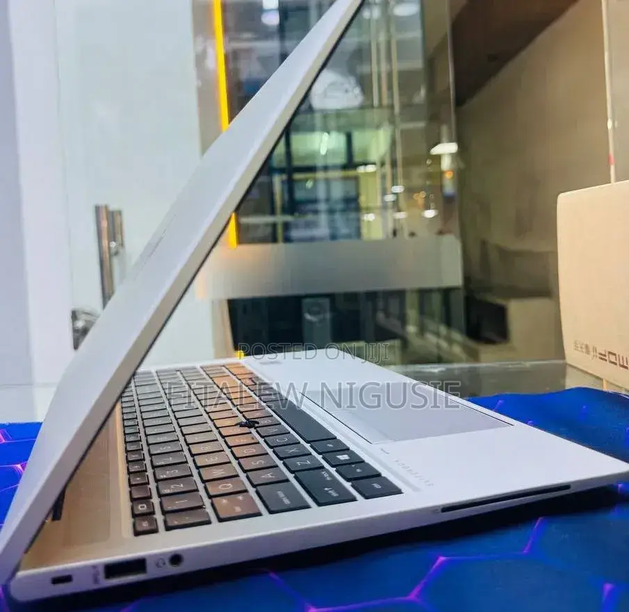 New Laptop HP EliteBook 840 G7 16GB Intel Core i5 SSD 512GB
