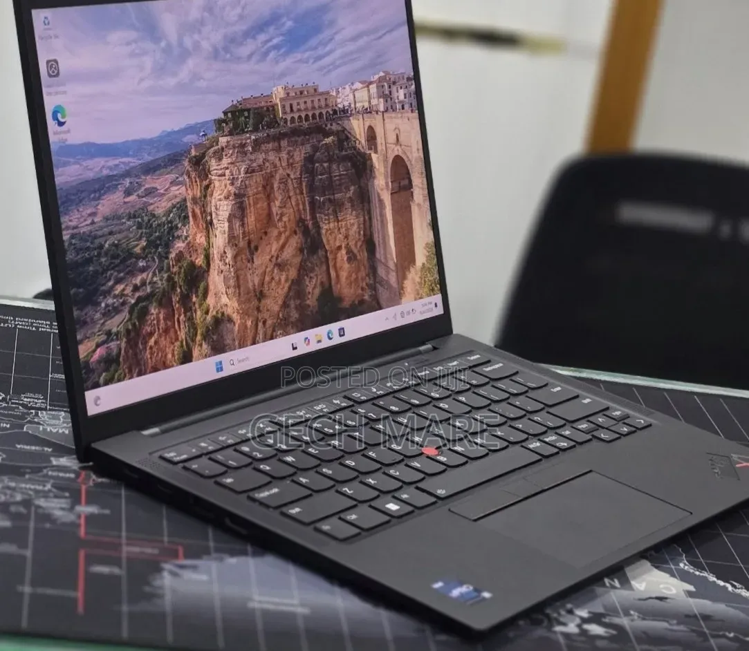 New Laptop Lenovo ThinkPad X1 Carbon 16GB Intel Core i7 SSD 512GB