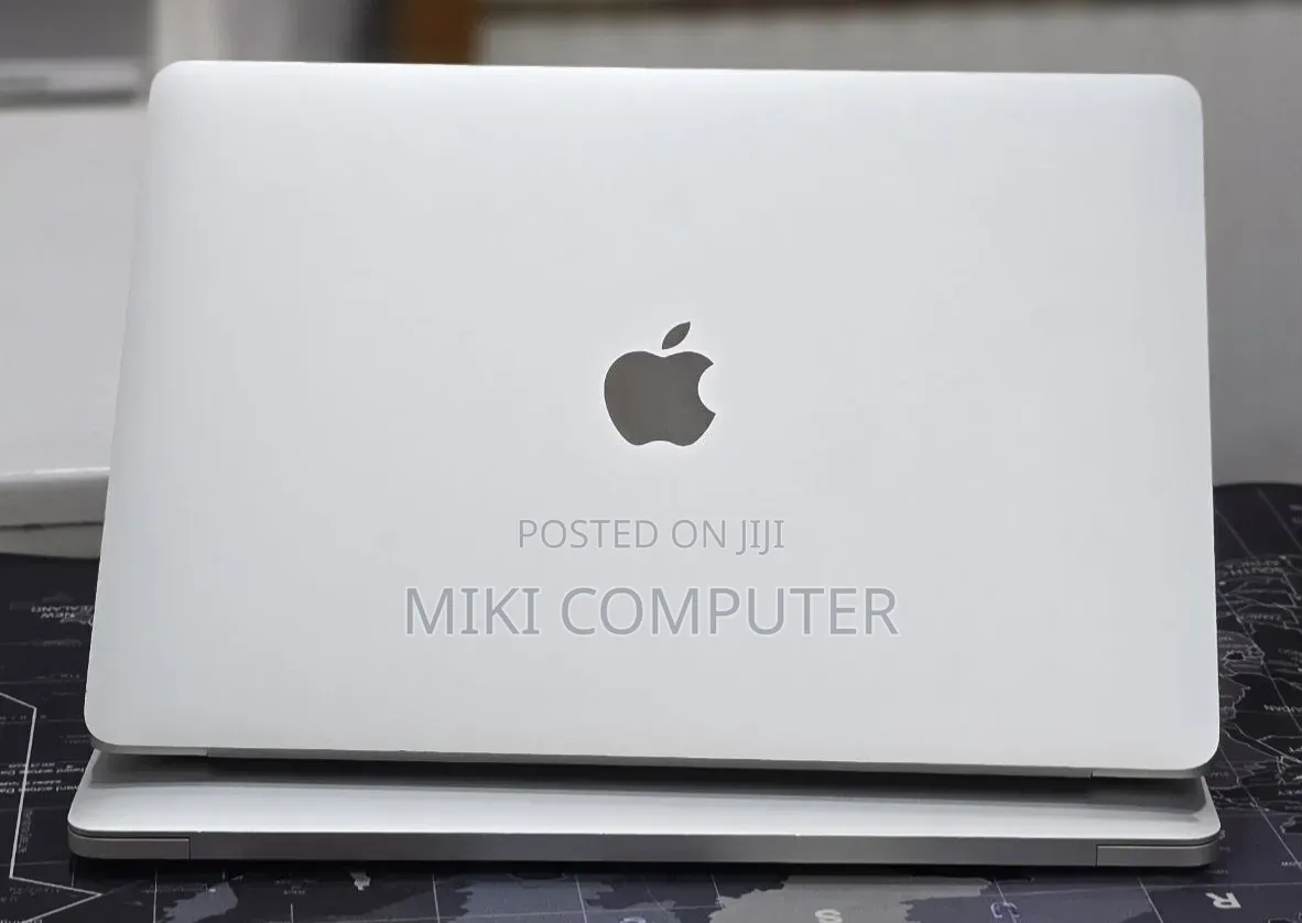 New Laptop Apple MacBook Pro 2020 32GB Intel Core i7 SSD 512GB