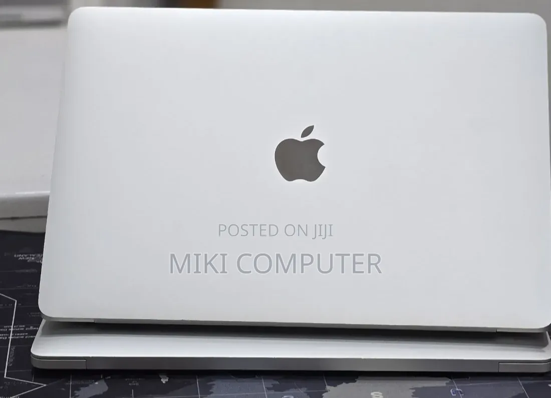 New Laptop Apple MacBook Pro 2020 32GB Intel Core i7 SSD 512GB