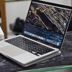 New Laptop Apple MacBook Pro 2020 32GB Intel Core i7 SSD 512GB