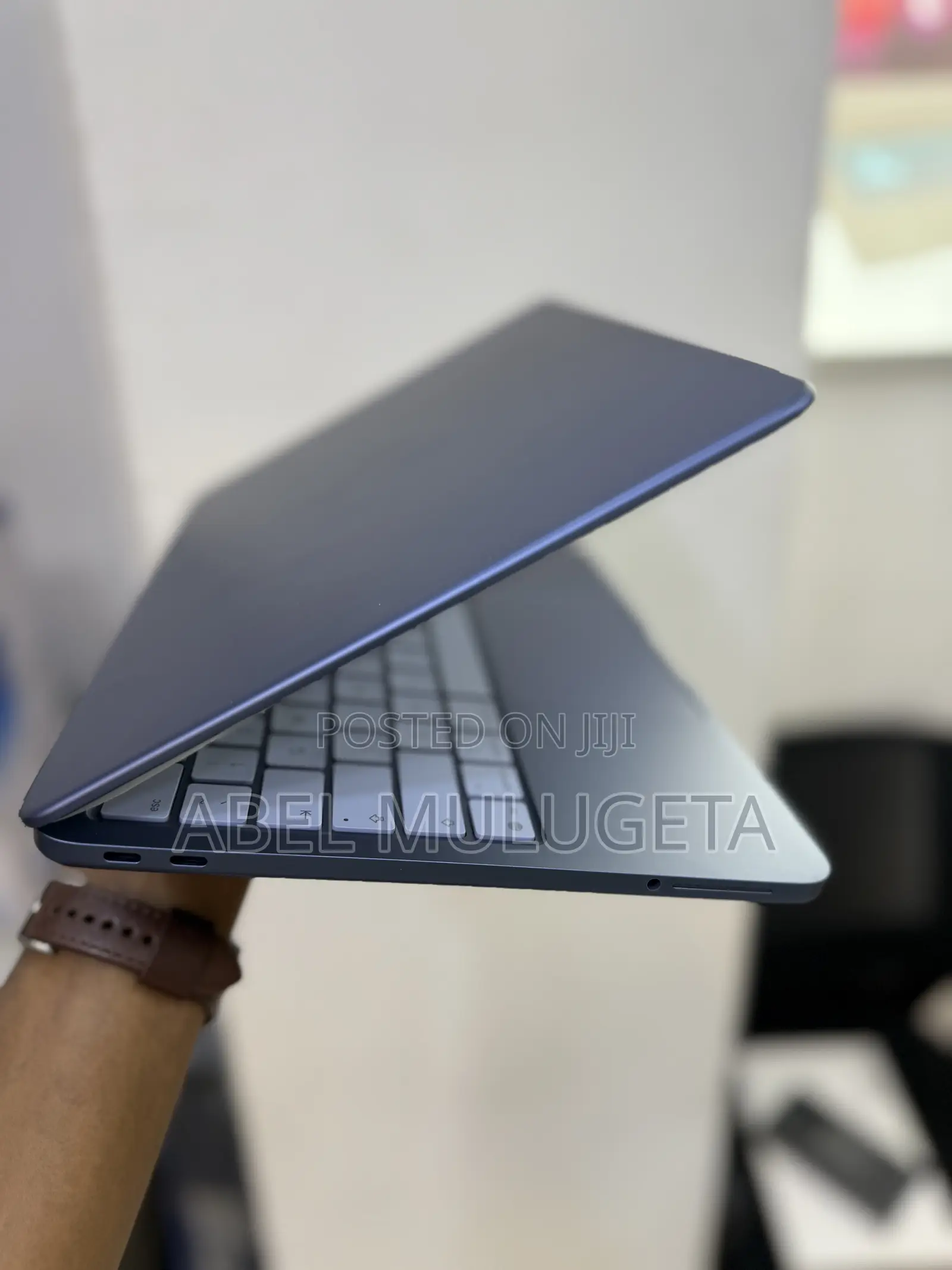 New Laptop Apple MacBook Neo 2026 8GB Intel Core i5 SSD 256GB