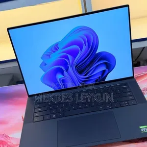 New Laptop Dell Precision 5560 16GB Intel Core i9 SSD 512GB