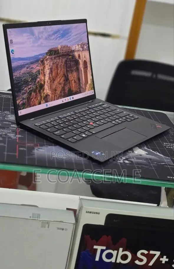 New Laptop Lenovo ThinkPad X1 Carbon 16GB Intel Core i7 SSD 512GB