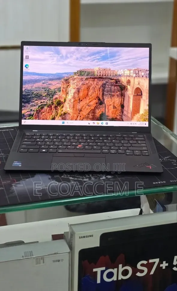 New Laptop Lenovo ThinkPad X1 Carbon 16GB Intel Core i7 SSD 512GB