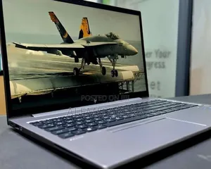 New Laptop HP ZBook Firefly G8 16GB Intel Core i5 SSD 512GB