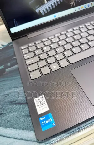 New Laptop Lenovo 8GB Intel Core i5 SSD 512GB