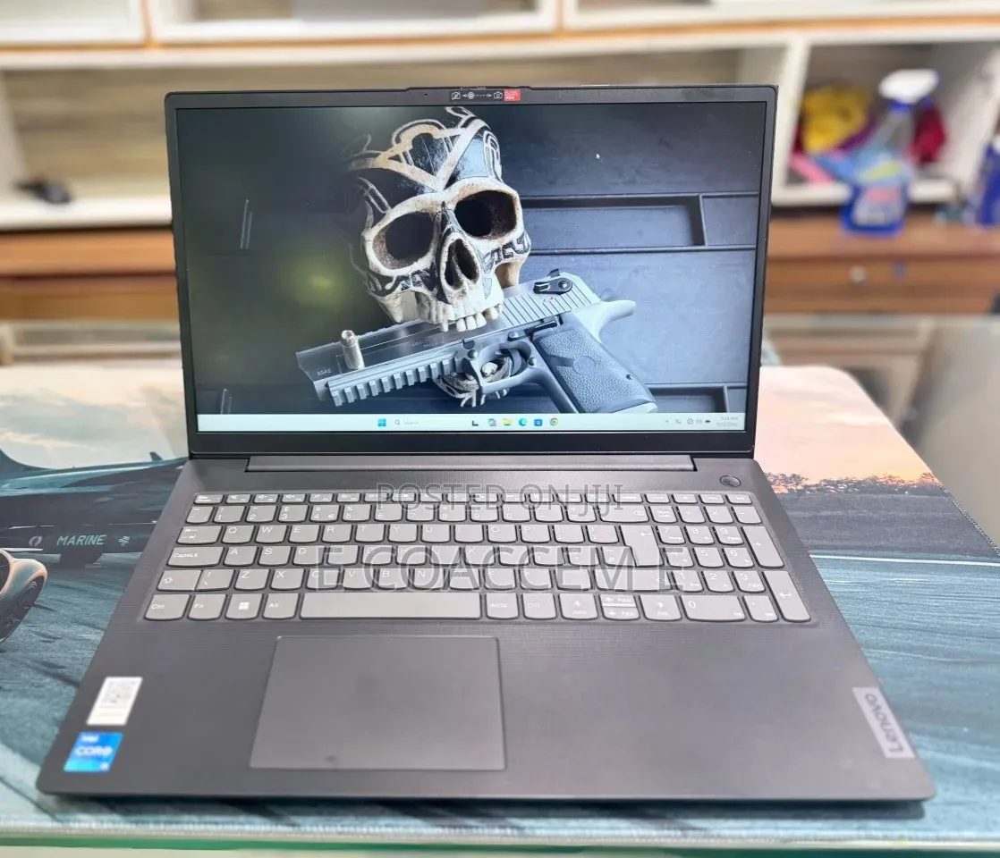 New Laptop Lenovo 8GB Intel Core i5 SSD 512GB