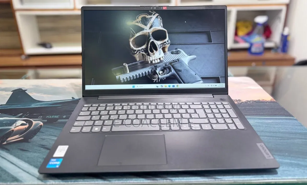 New Laptop Lenovo 8GB Intel Core i5 SSD 512GB