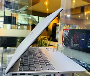 New Laptop HP 16GB Intel Core i5 SSD 512GB