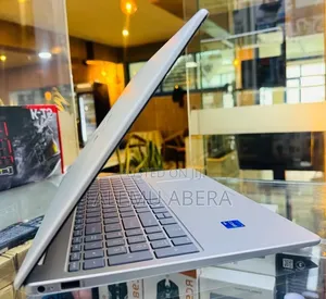 New Laptop HP 16GB Intel Core i5 SSD 512GB
