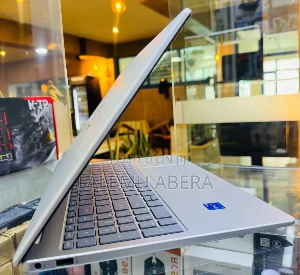 New Laptop HP 16GB Intel Core i5 SSD 512GB