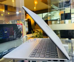 New Laptop HP 16GB Intel Core i5 SSD 512GB