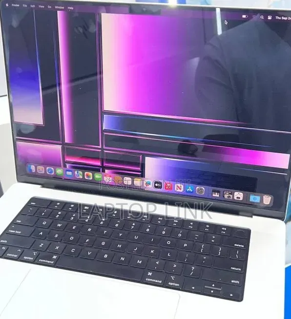 New Laptop Apple MacBook Pro 2021 M1 16GB Apple M1 Pro SSD 512GB