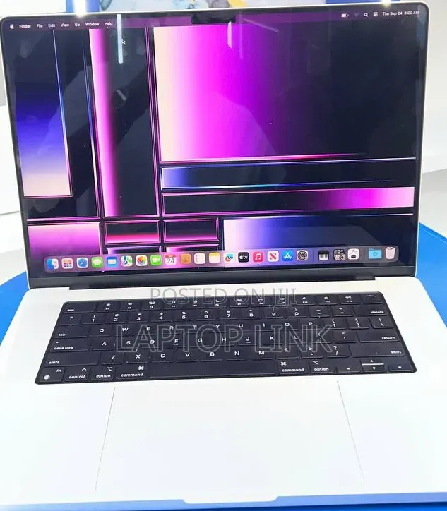 New Laptop Apple MacBook Pro 2021 M1 16GB Apple M1 Pro SSD 512GB