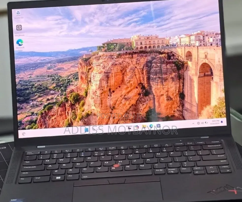New Laptop Lenovo ThinkPad X1 Carbon 16GB Intel Core i7 SSD 512GB