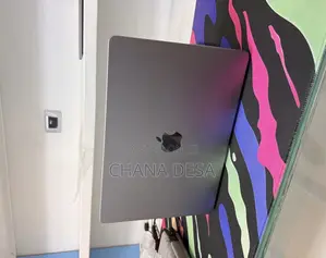New Laptop Apple MacBook Pro 2023 M3 Pro 8GB Apple M3 Pro SSD 512GB