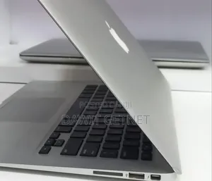 New Laptop Apple MacBook Air 2017 8GB Intel Core i5 SSD 128GB